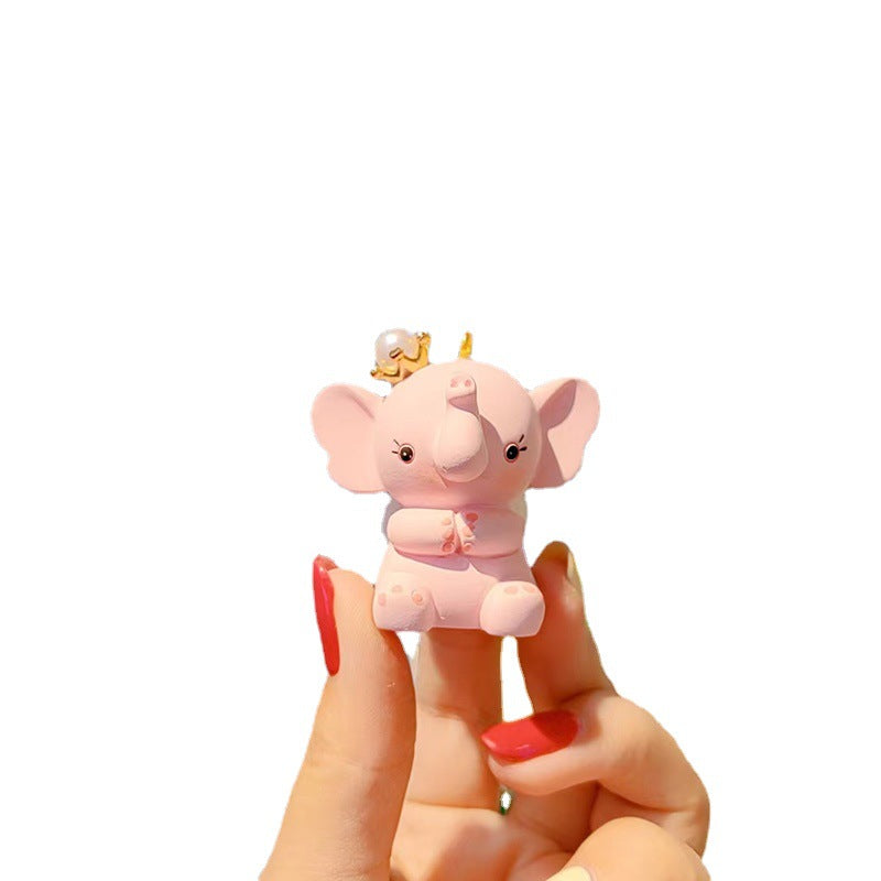 Wholesale Resin Crown Dumbo Keychain